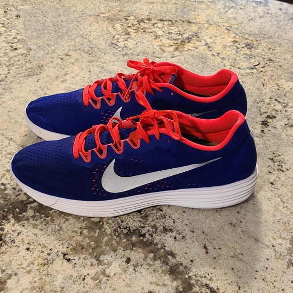 nike lunaracer 4